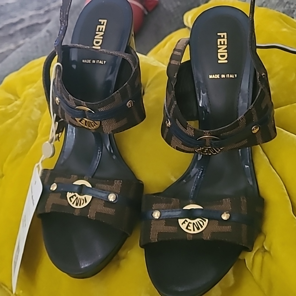 Authentic Fendi pumps